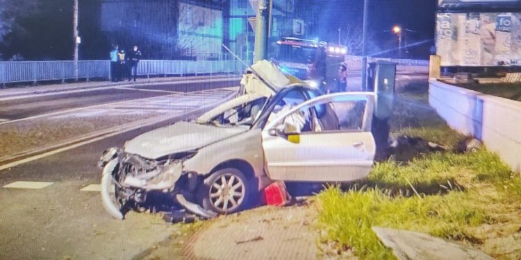 La Policía no tiene indicios de exceso velocidad en el accidente mortal de Vigo y apunta a una placa de hielo