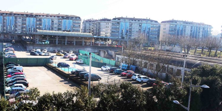 Ponteareas conclúe a ampliación do aparcadoiro de Granitos, que dispón de 133 prazas