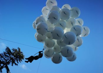 Vigo acude en masa a saludar a los Reyes Magos