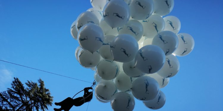 Vigo acude en masa a saludar a los Reyes Magos