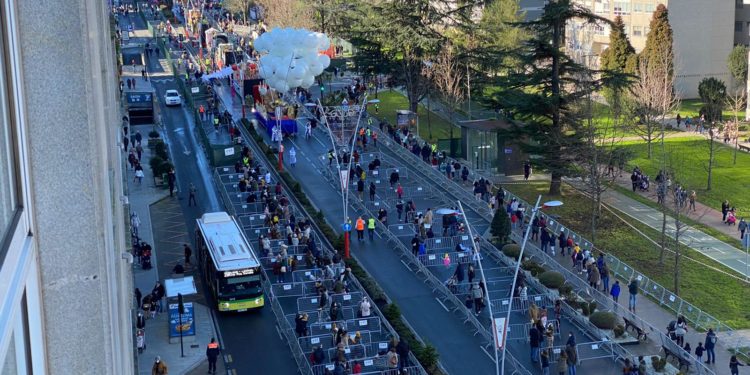 Vigo acude en masa a saludar a los Reyes Magos
