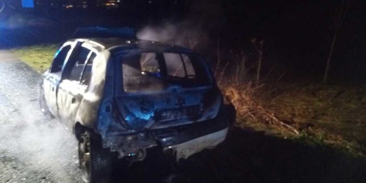 Los bomberos de Vigo sofocan dos incendios en vehículos