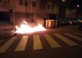 Nuevo acto vandálico en Vigo con quema de contenedores