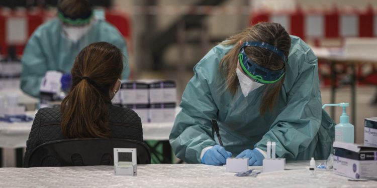 Vigo estrecha el cerco sobre los asintomáticos