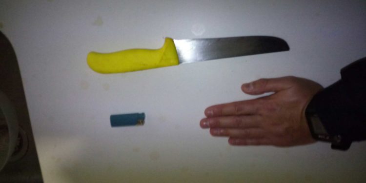 Detenida una joven en Vigo tras atacar a su padre con un cuchillo y amenazar de muerte a su madre