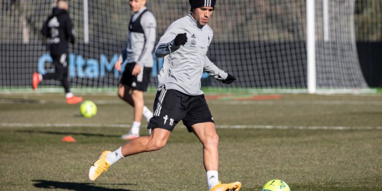 Olaza no viaja a Sevilla al haber mantenido contacto estrecho con una persona contagiada con Covid-19