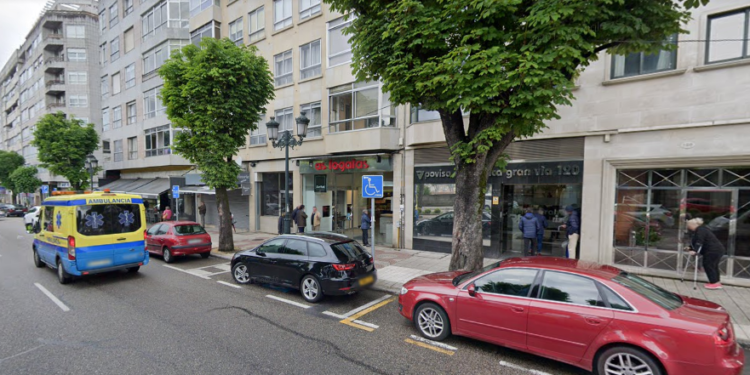 Un vigilante de seguridad fuera de servicio evita una agresión a usuarios y personal sanitario en Povisa