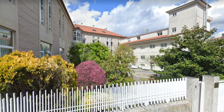 La residencia Paz y Bien, que arrastra ocho fallecidos, alivia su situación con la curación de 25 mayores