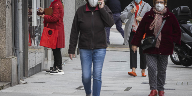 El área sanitaria de Vigo repite los contagios del día anterior tras caer a la mitad las PCR realizadas