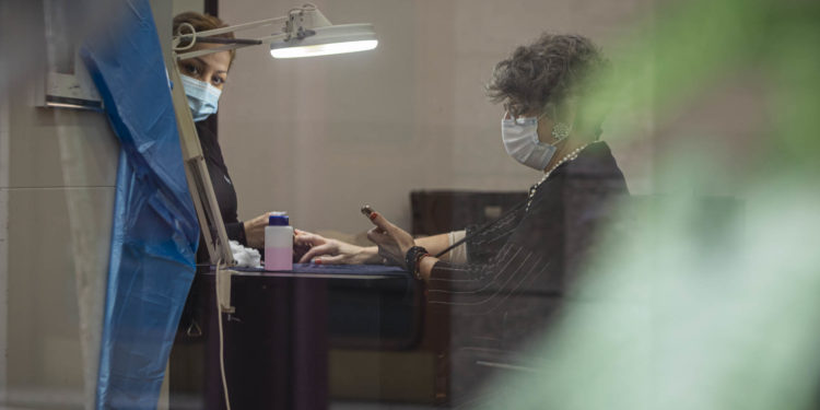 El área sanitaria de Vigo roza ya los 250 casos por 100.000 habitantes, la mitad que hace diez días