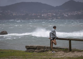 La borrasca «Karim» deja en Vigo 34 l/m2 de lluvia acumulada y rachas de 117 km/h en Cíes