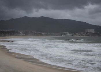 La borrasca «Karim» deja en Vigo 34 l/m2 de lluvia acumulada y rachas de 117 km/h en Cíes