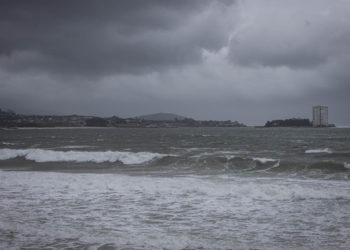 La borrasca «Karim» deja en Vigo 34 l/m2 de lluvia acumulada y rachas de 117 km/h en Cíes