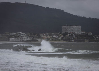 La borrasca «Karim» deja en Vigo 34 l/m2 de lluvia acumulada y rachas de 117 km/h en Cíes