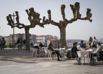 Las terrazas vuelven a dar vida a las calles de Vigo