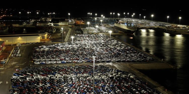 El Puerto de Vigo invierte 1 millón de euros en las luminarias de Beiramar, Areal y Bouzas