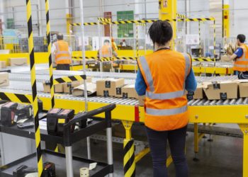 UGT denuncia ante la Inspección de Trabajo “graves irregularidades” laborales de Amazon en O Porriño