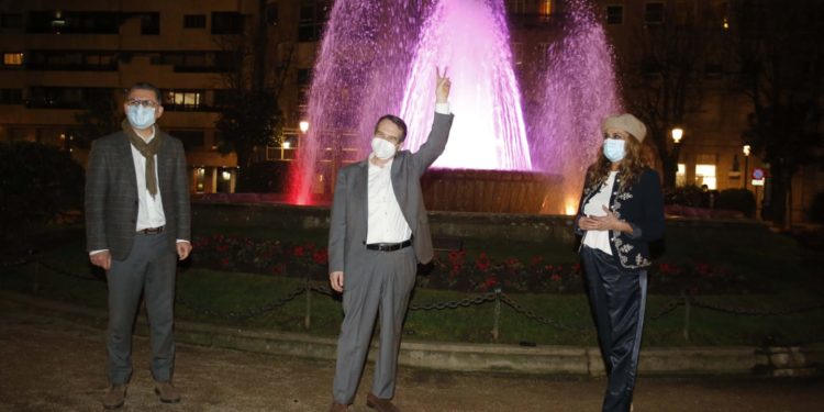 Más luz y color para una fuente histórica de Vigo