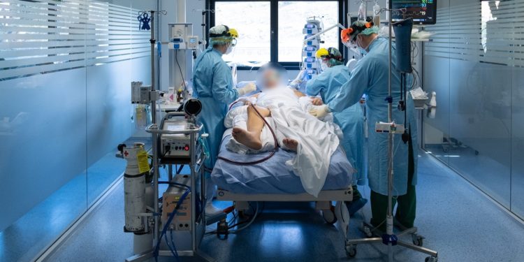 El Cunqueiro ya ha salvado 70 vidas gracias a la terapia de circulación extracorpórea