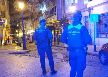 Un incendio en un garaje en el centro de Vigo obliga a desalojar un edificio