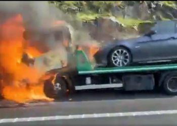 Arde una grúa en la AP-9 en Vigo y genera importantes retenciones