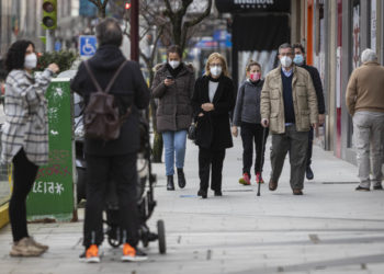 Los contagios en Vigo bajan a menos de 100 PCR positivas, mejor dato desde Reyes, y los ingresos en UCI aumentan
