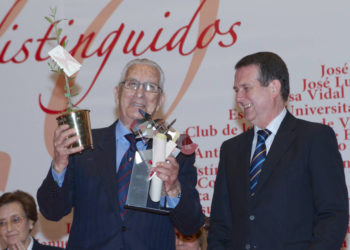Vigo llora la pérdida del exjuez decano «Don Antonio» Romero