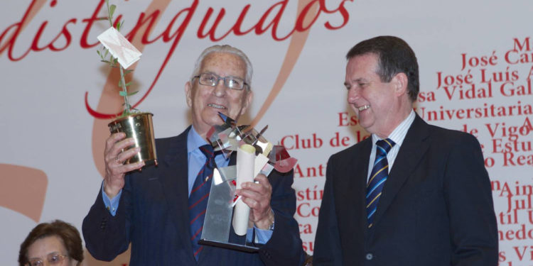 Vigo llora la pérdida del exjuez decano «Don Antonio» Romero