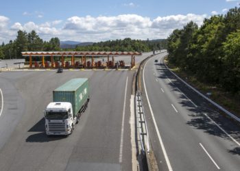 La Xunta propone abaratar la AP-9 con viajes de vuelta gratis cada día y descuentos adicionales a la ida