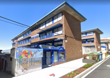 Vigo propón unha escola infantil permanente no edificio municipal do colexio Picacho