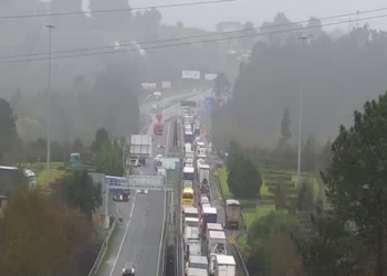 Colas kilométricas en la A-55 por el cierre de la frontera con Portugal