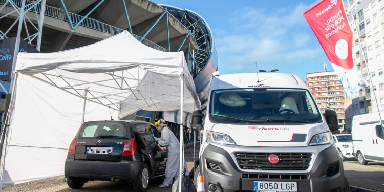 El aparcamiento de Balaídos ya tiene su particular ‘covid-auto’