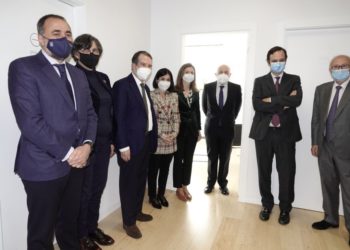 Sanidad fija para abril la aprobación de la vacuna de Novavax, que se fabricará en O Porriño