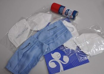 A Universidade de Vigo reparte 74.000 máscaras FFP2 e 6.000 de tea para PDI e PAS