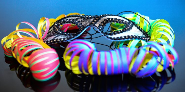 Un concurso de caretas permitirá disfrutar del Carnaval en Vigo por internet y de forma solidaria