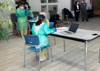 La Xunta espera iniciar la vacunación de los mayores de 80 años “a mediados de febrero”