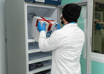 Galicia habrá completado la vacunación de los mayores de 80 años a principios de mayo