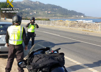 Motos camufladas de la Guardia Civil imponen 25 sanciones a pilotos en carreteras de la provincia