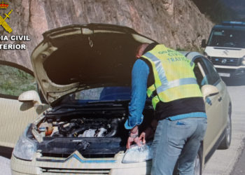La Guardia Civil investiga a un conductor de Moaña por delitos contra la seguridad vial y falsedad documental