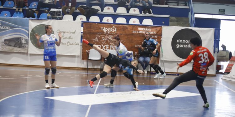 El Guardés choca con un muro