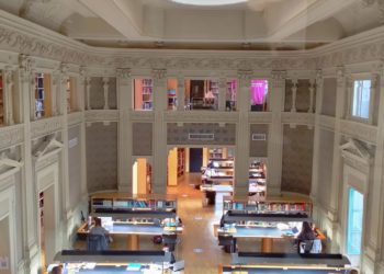 Una abril de conto na Biblioteca Pública de Vigo Juan Compañel