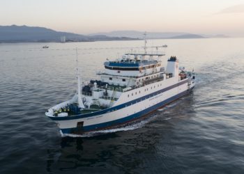 El buque «Miguel Oliver» zarpa de Vigo para estudiar las especies pelágicas en el noroeste peninsular