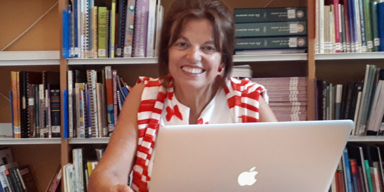 Premio de Igualdade Ernestina Otero 2021 para «Chis» Oliveira