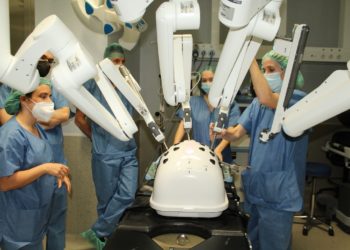 Vithas Vigo acoge el primer curso teórico-práctico de cirugía robótica de Galicia