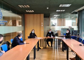 Policía y hosteleros de Vigo marcan líneas a seguir