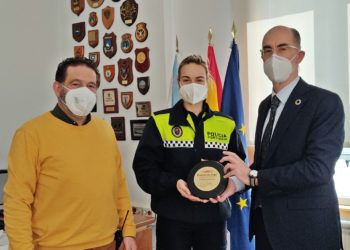 Policía en el Puerto de Vigo y saltadora de oro