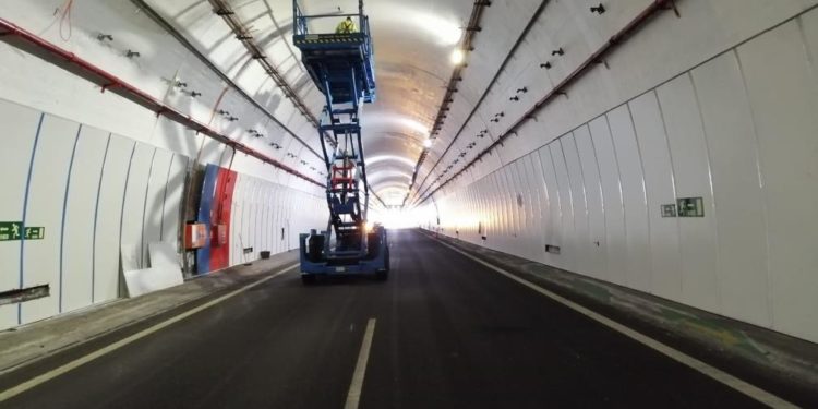 El Gobierno asegura que trabaja «sin descanso» en el túnel de A Cañiza