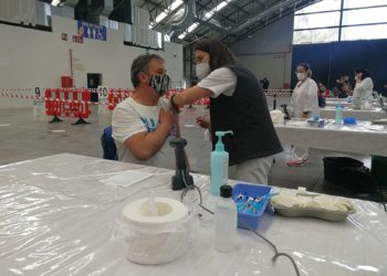 La Comisión de Salud Pública acuerda ampliar de 12 a 16 semanas la administración de la segunda dosis de AstraZeneca en menores de 60 años