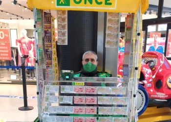 La ONCE reparte en Vigo un sueldo de 2.000 euros al mes durante 10 años y 24.000 euros al contado