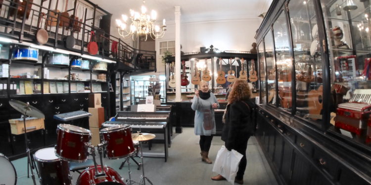 Villanueva era La Casa de la Música en Vigo